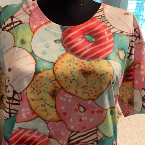 Super cute donut t-shirt!! - Picture 3 of 3